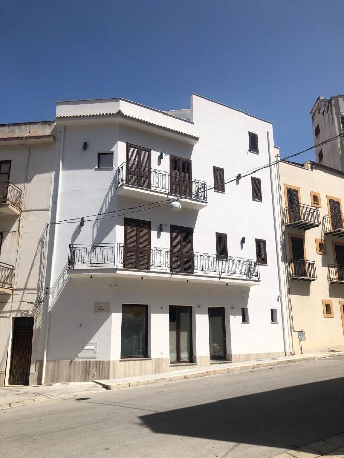Porta Del Golfo Apartments & Suites Кастелламмаре-дель-Голфо Экстерьер фото