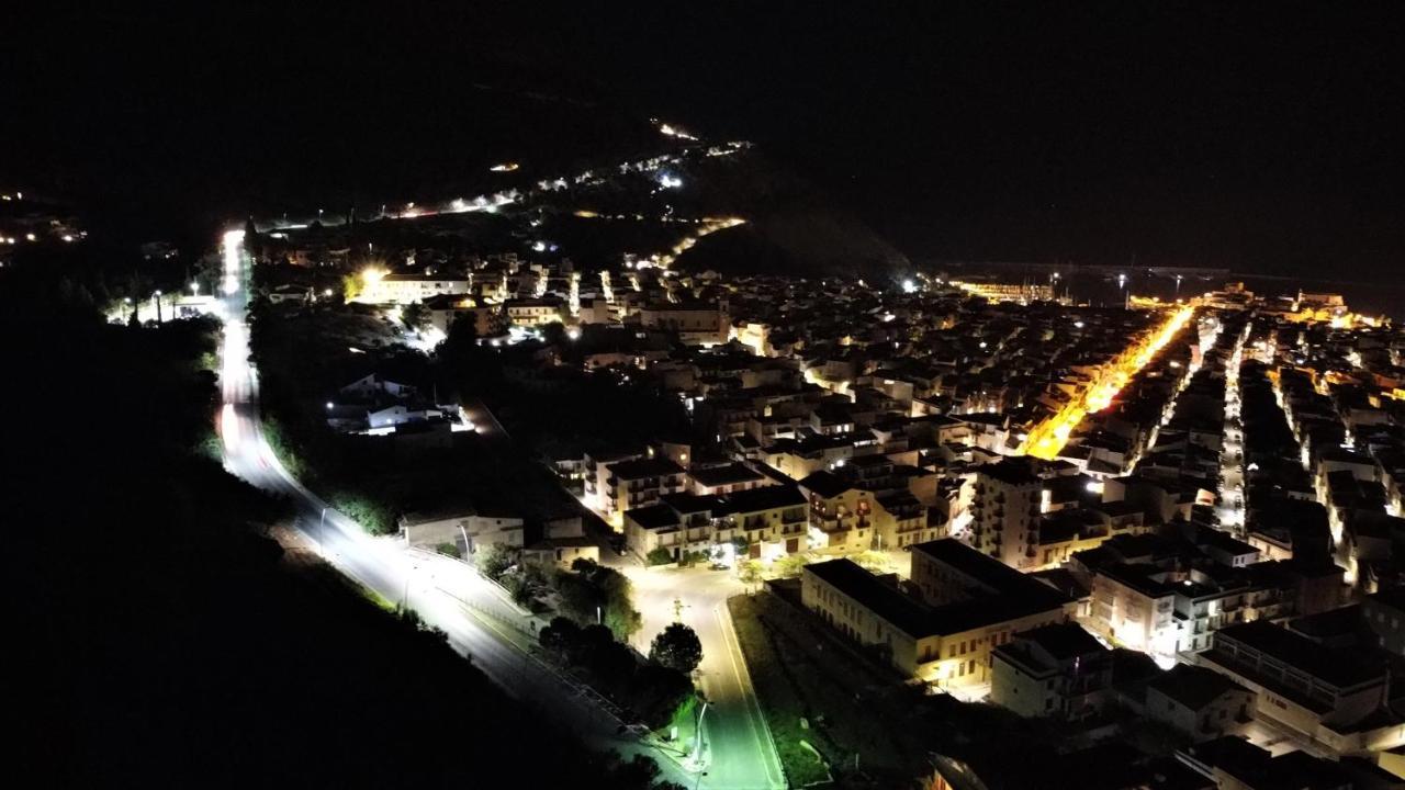 Porta Del Golfo Apartments & Suites Кастелламмаре-дель-Голфо Экстерьер фото