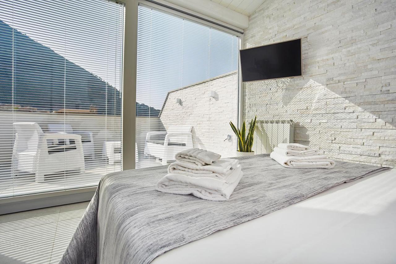 Porta Del Golfo Apartments & Suites Кастелламмаре-дель-Голфо Экстерьер фото