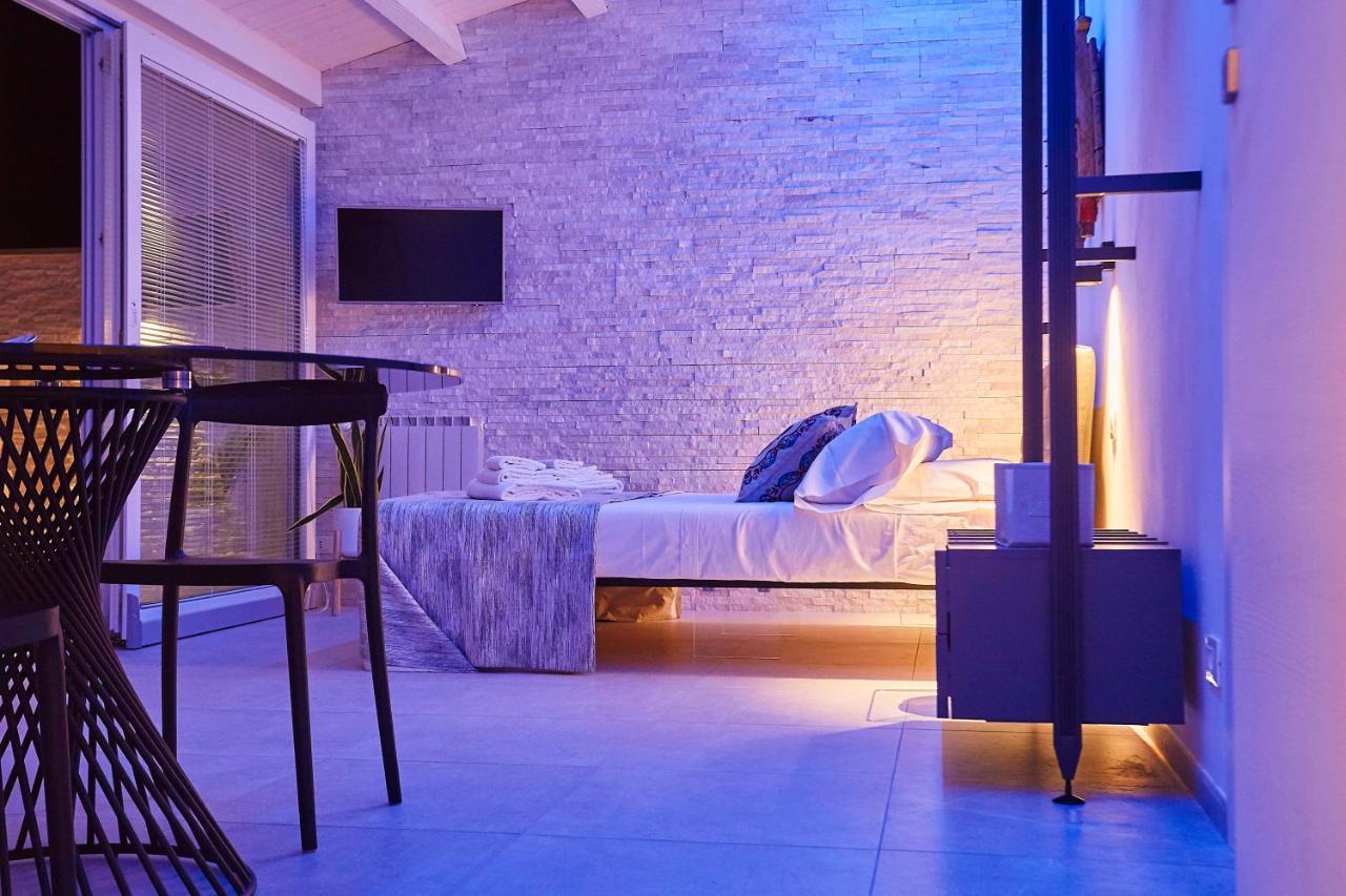 Porta Del Golfo Apartments & Suites Кастелламмаре-дель-Голфо Экстерьер фото